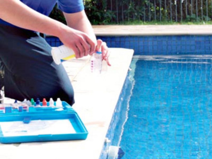 La limpieza de piscinas y la inhalación de vapores