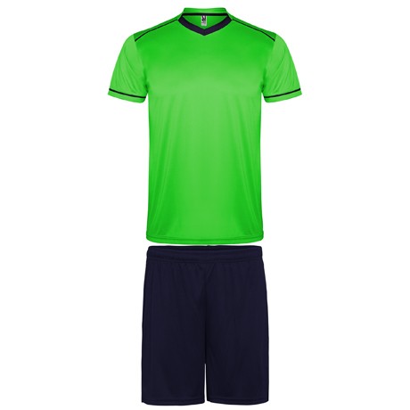 Conjunto deportivo de camiseta y pantalón