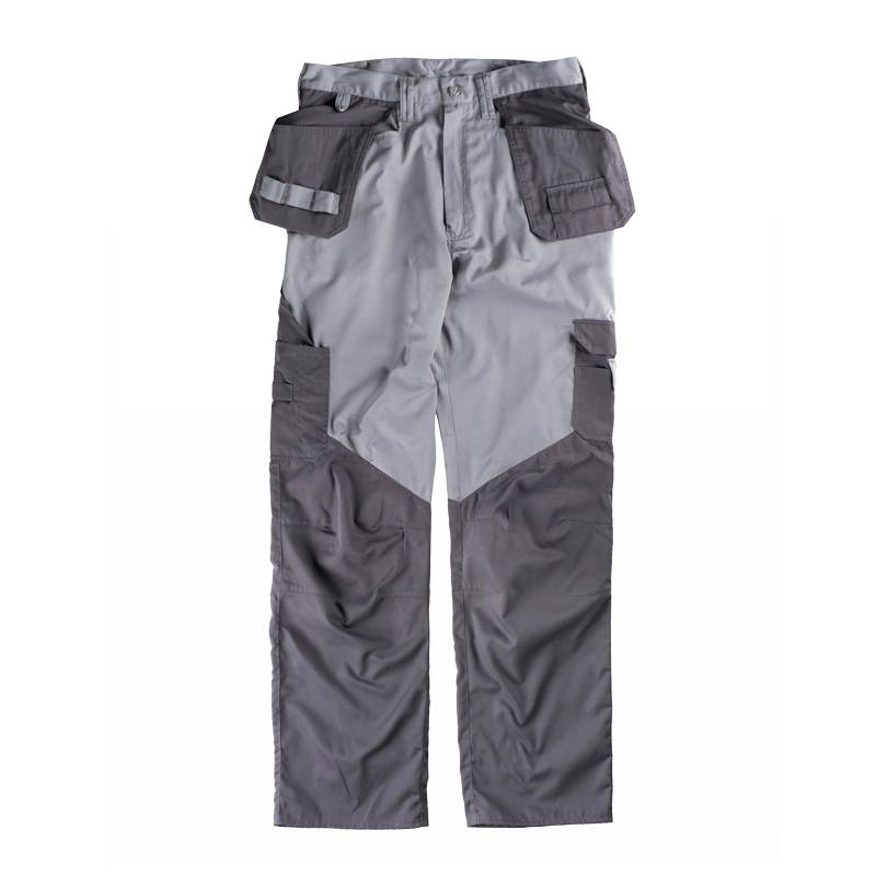 Pantalón recto combinado, multibolsillos, sin elástico en cintura, con trabillas, dos bolsillos en los costados.