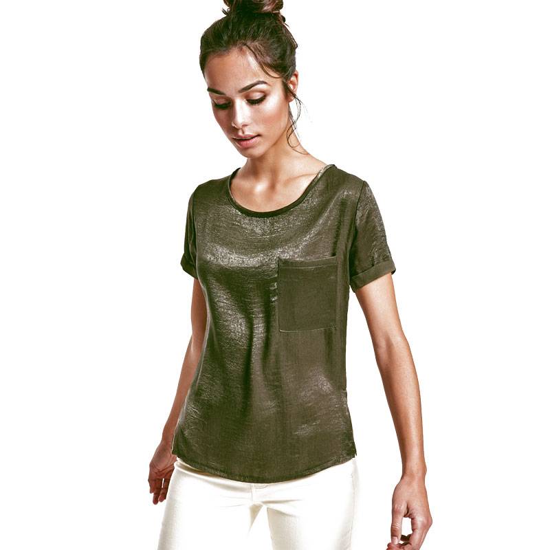 Camiseta satinada manga corta para mujer