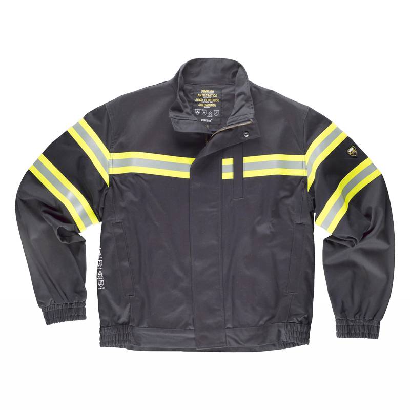 Cazadora ignífuga y antiestática con cinta reflectante en pecho y espalda
