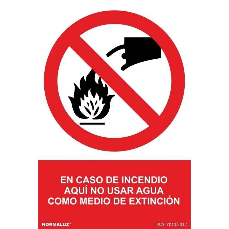 SEÑAL PROHIBIDO USAR AGUA EN CASO DE INCENDIO PVC