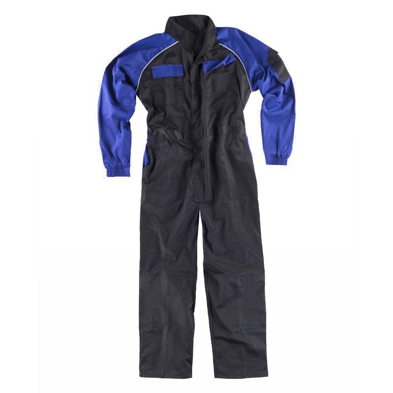 Buzo recto con cuello de tira, mangas y detalles bicolores.