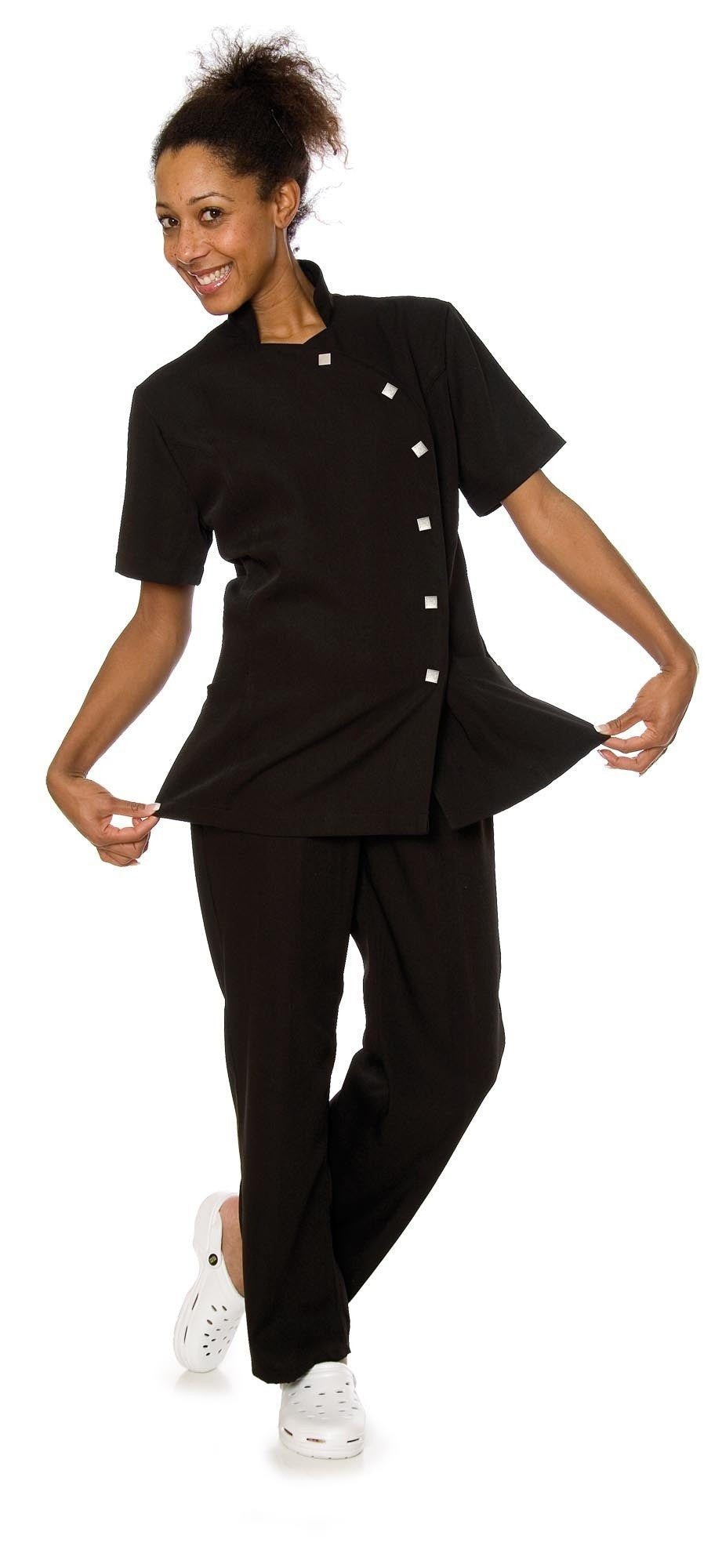 Casaca entallada de manga corta con cuello mao 