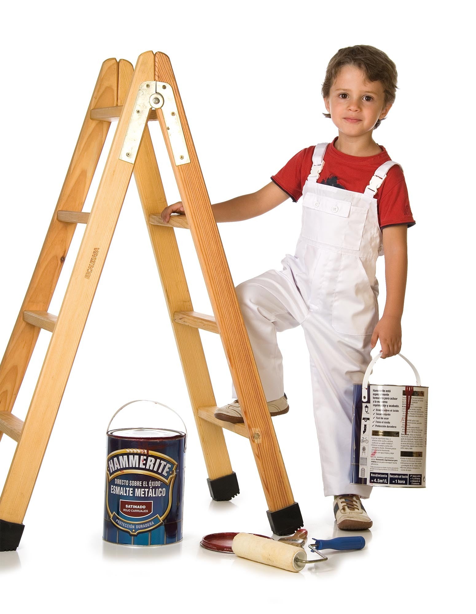 Peto de niño con media espalda cubierta y tirantes elásticos