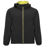 Softshell con capucha y corte deportivo