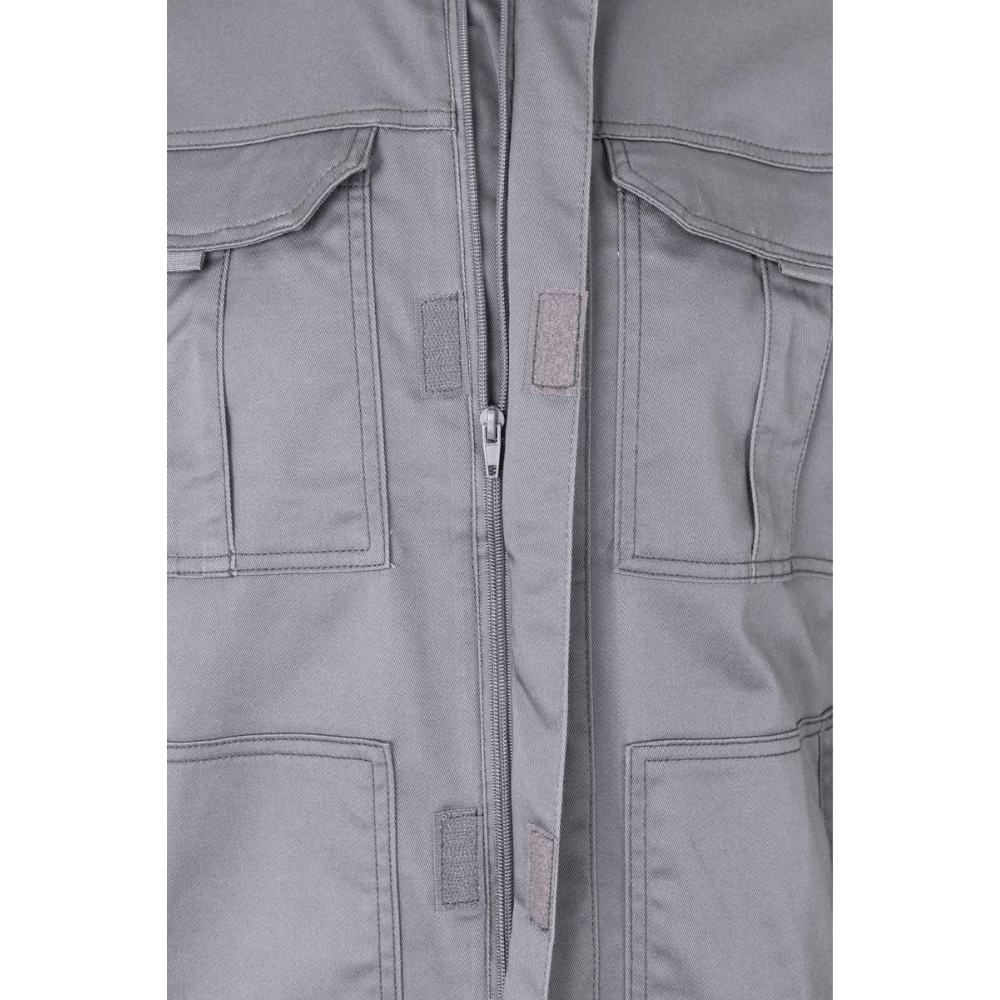 Casaco elástico com vários bolsos