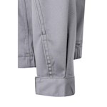 Casaco elástico com vários bolsos